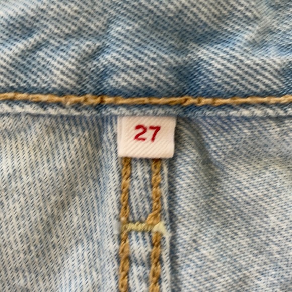 Levi’s Shorts 27 - Picture 2 of 3